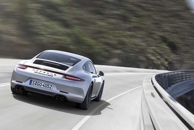 Porsche 911 Carrera 4 GTS