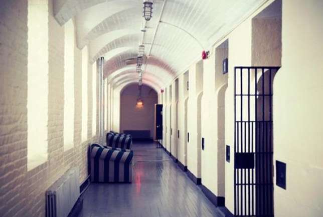 HI-Ottawa Jail