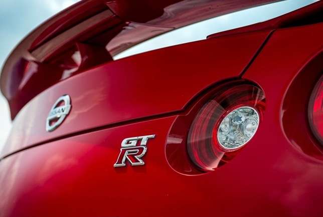 Detalhe da traseira do Nissan GT-R