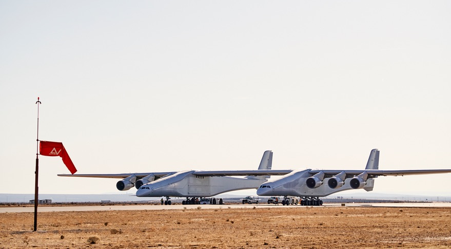 stratolaunch-taxi