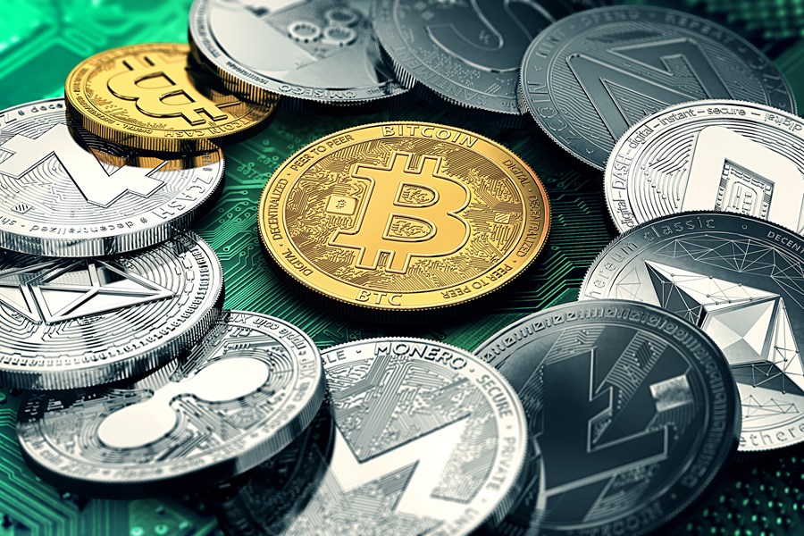 Bitcoin opera perto da estabilidade, enquanto criptos menores sobem até 75%