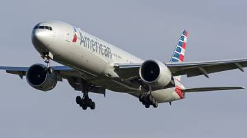 Avião em movimento da American Airlines
