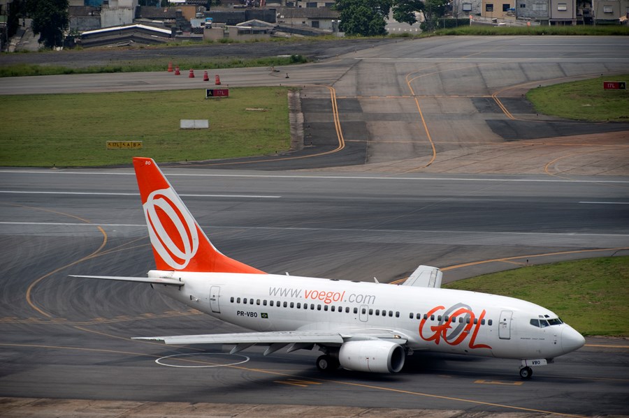 Avião da GOL que seguia para o Acre volta a Brasília por causa de problema  técnico, Acre
