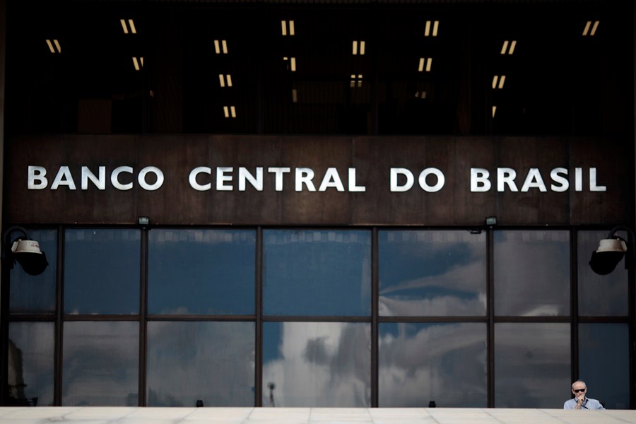 En vísperas del paro, 700 comisionados del banco central dejan sus cargos, Campos Neto se toma unas breves vacaciones