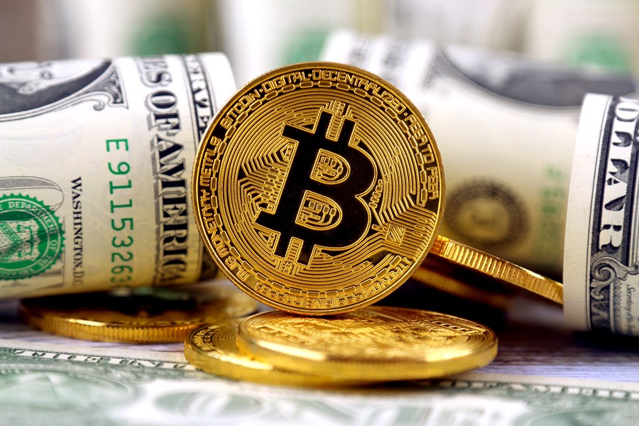 Bitcoin a depășit pentru prima dată valoarea de de dolari