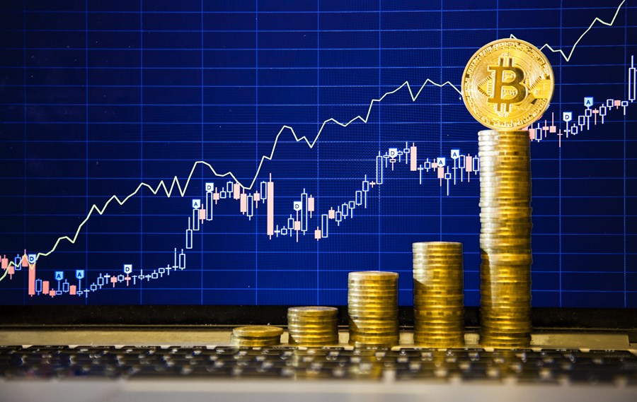 Bitcoin tem melhor semana desde março com alta de 10% e deve retomar preço pré-FTX - InfoMoney