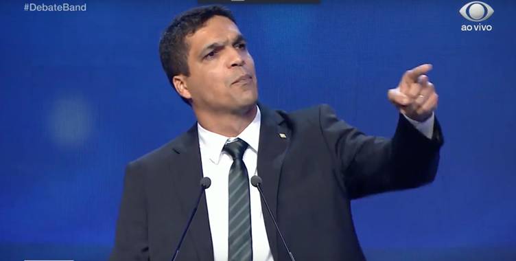Cabo Daciolo anuncia pré-candidatura à Presidência e convida William Douglas