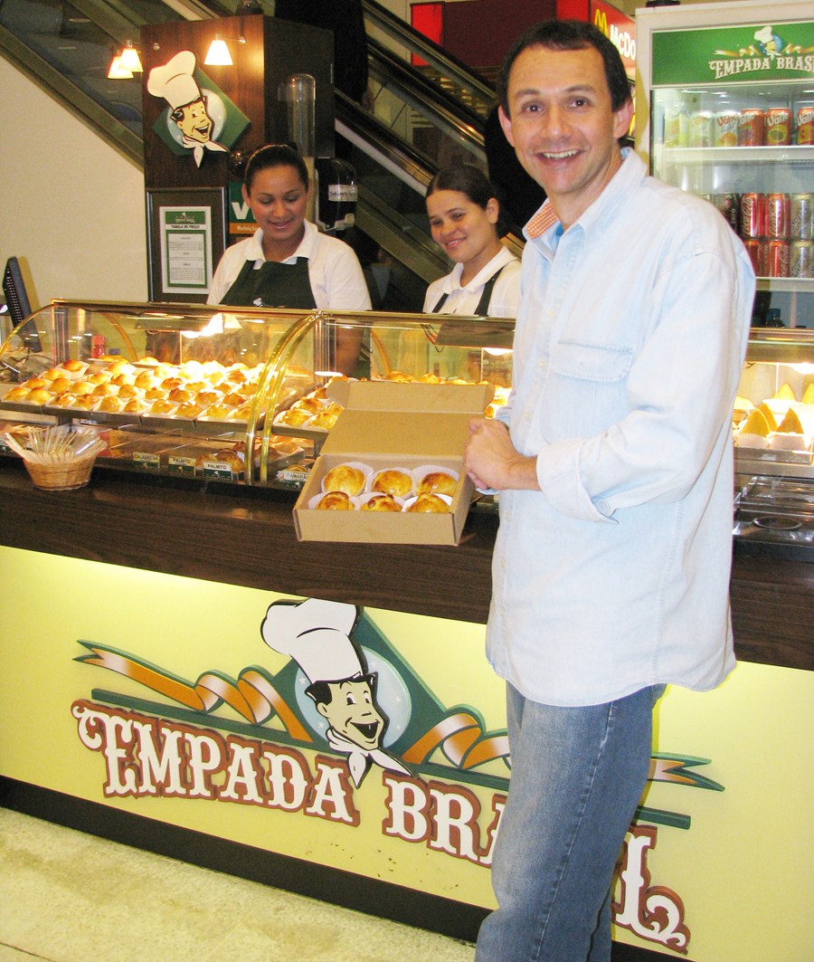 Ex-bancário vira maior vendedor de empadas