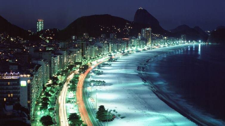 orla-de-copacabana-a-noite-rio-cidades-turismo