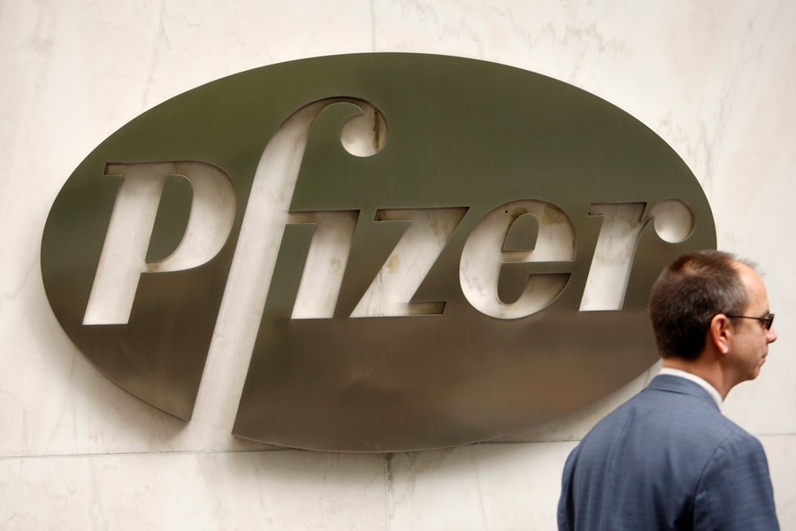 pfizer-bloomberg.jpg?fit=900%2C600&quality=75&strip=all&profile=RESIZE_710x