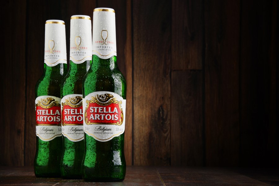 Ambev (ABEV3) amplia liderança no segmento de cervejas premium com alta de 19%