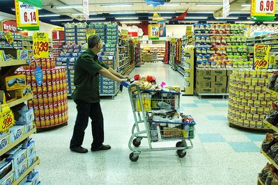 Veja os supermercados mais baratos em 20 cidades do País - InfoMoney