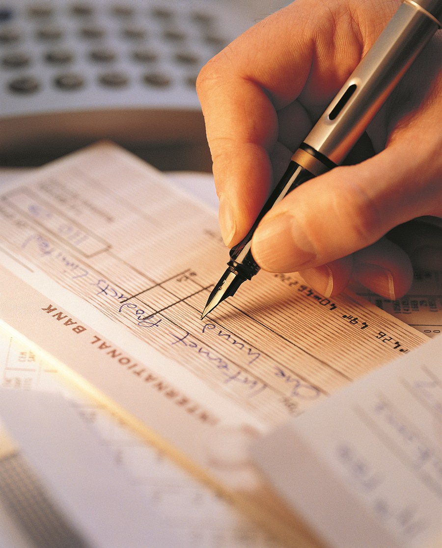 Veja 11 dicas para evitar fraudes com cheques sem fundos no Dia dos Pais