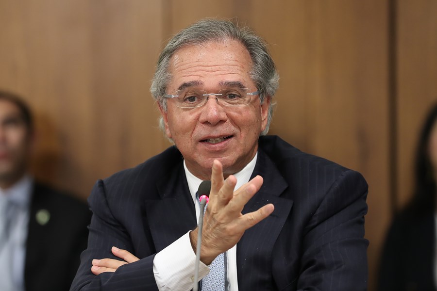 Paulo Guedes é eleito melhor ministro da Economia da América Latina por revista inglesa