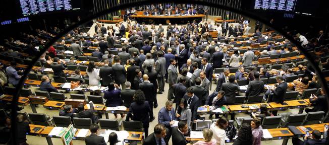 Plenário da Câmara durante sessão do Congresso