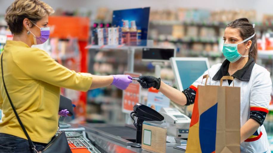 supermercado coronavírus máscara caixa pagamento varejo vendas quarentena isolamento