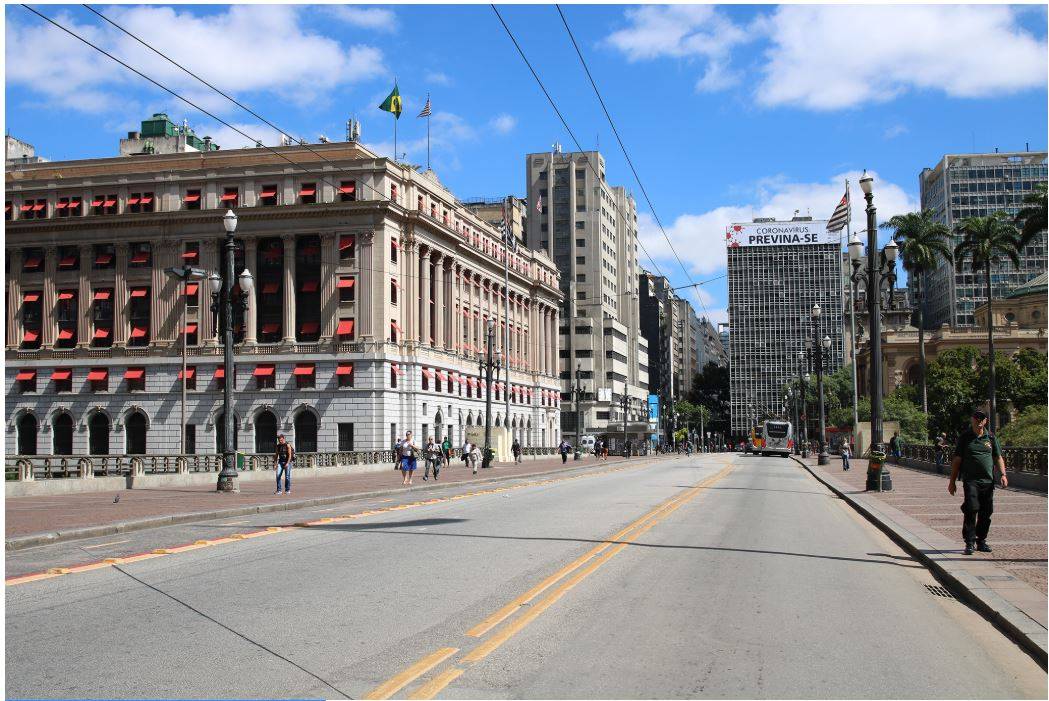 O Theatro Municipal, no centro de São Paulo, vazio durante a pandemia de coronavírus