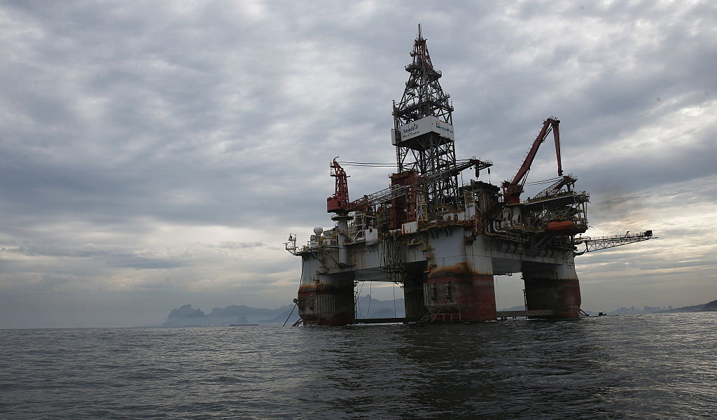 Plataforma da Petrobras na Baia da Guanabara, no Rio de Janeiro
