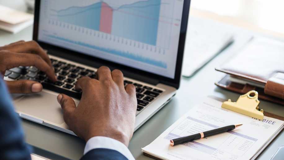 Empresas ter&atilde;o de incluir ra&ccedil;a e etnia nos registros administrativos -  InfoMoney