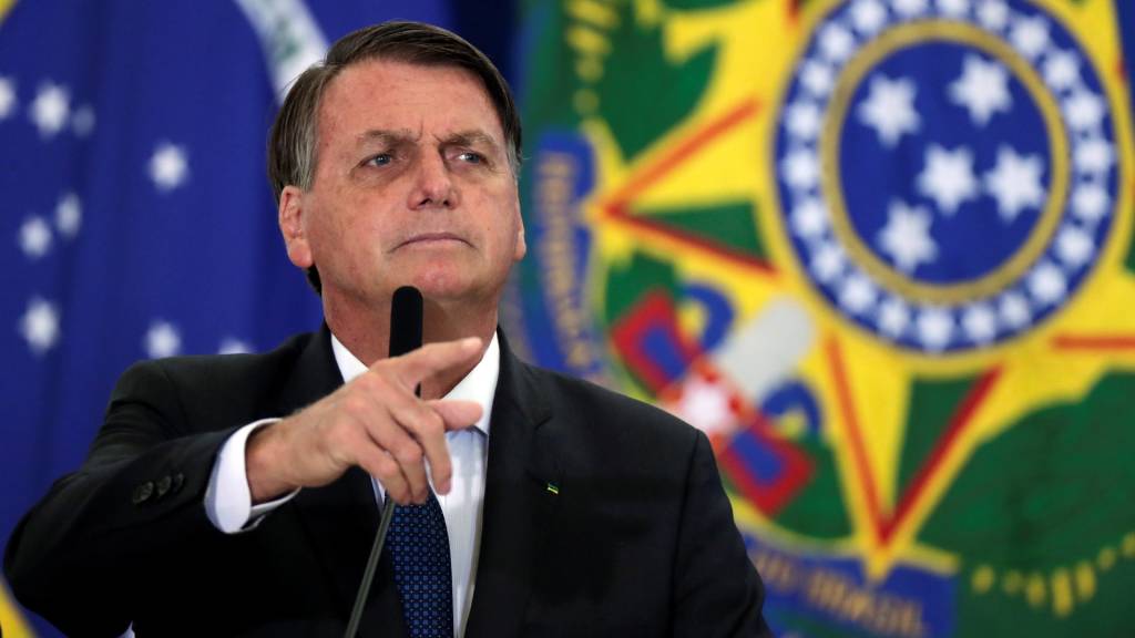 Bolsonaro diz que Brasil está “quebrado” e que não consegue fazer nada Bolsonaro diz que Brasil está “quebrado” e que não consegue fazer nada