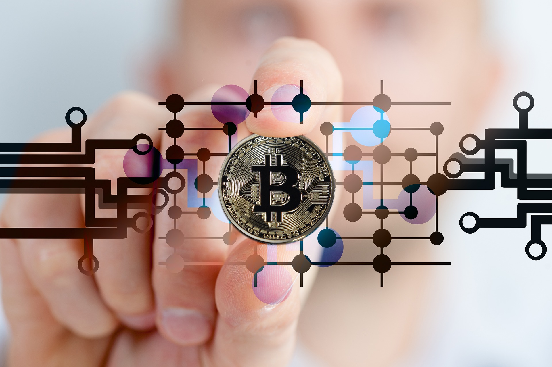 Fintechs, Bitcoin e DeFi: os desafios para um novo mercado financeiro | InfoMoney