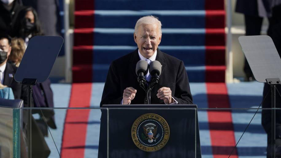 Joe Biden discursa em sua posse como presidente dos EUA