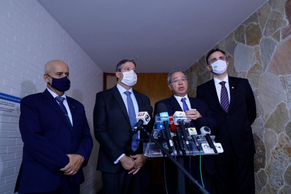 Guedes, Lira e Pacheco alinham discurso por auxílio emergencial em março e ajuste fiscal Guedes, Lira e Pacheco alinham discurso por auxílio emergencial em março e ajuste fiscal