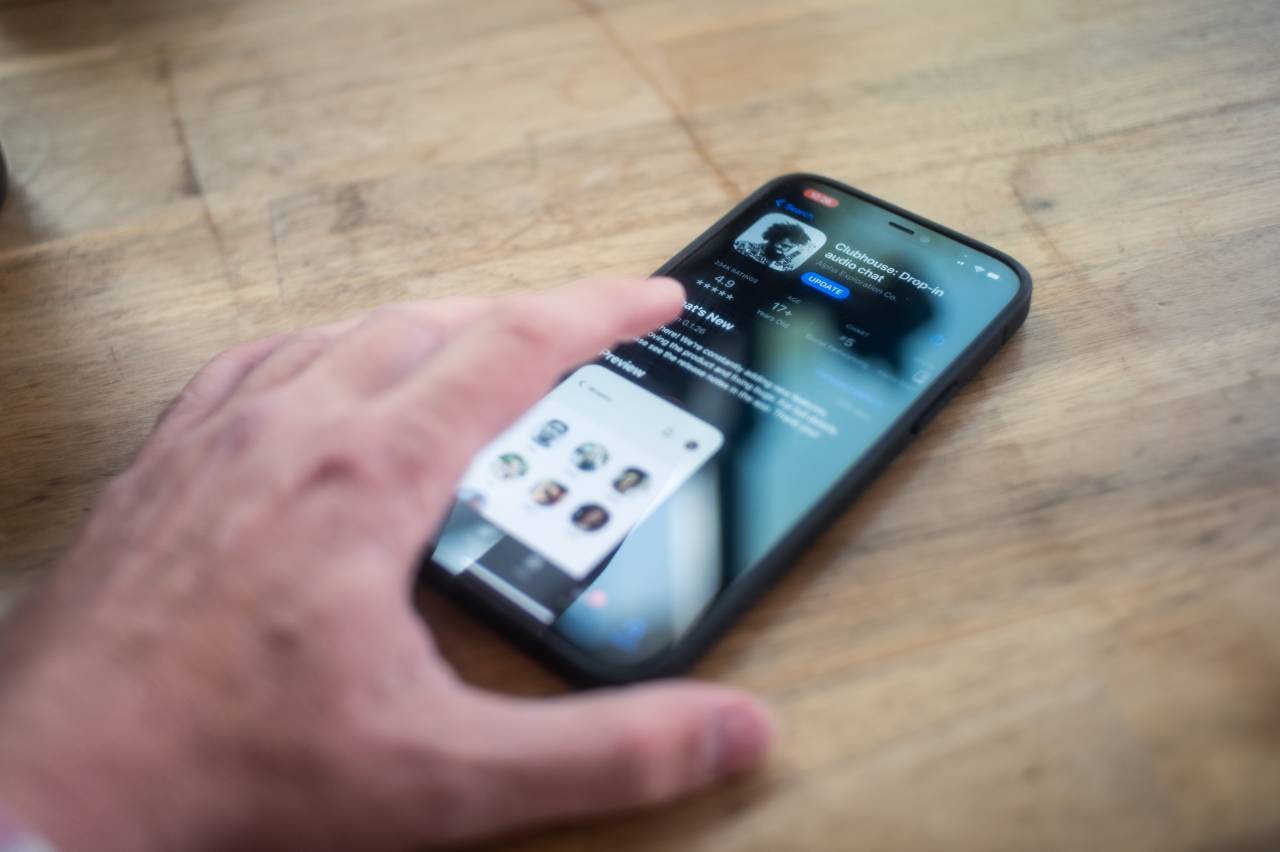 Clubhouse: descubra por que empreendedores estão usando a rede social e como ela pode ajudar seu negócio Clubhouse: descubra por que empreendedores estão usando a rede social e como ela pode ajudar seu negócio