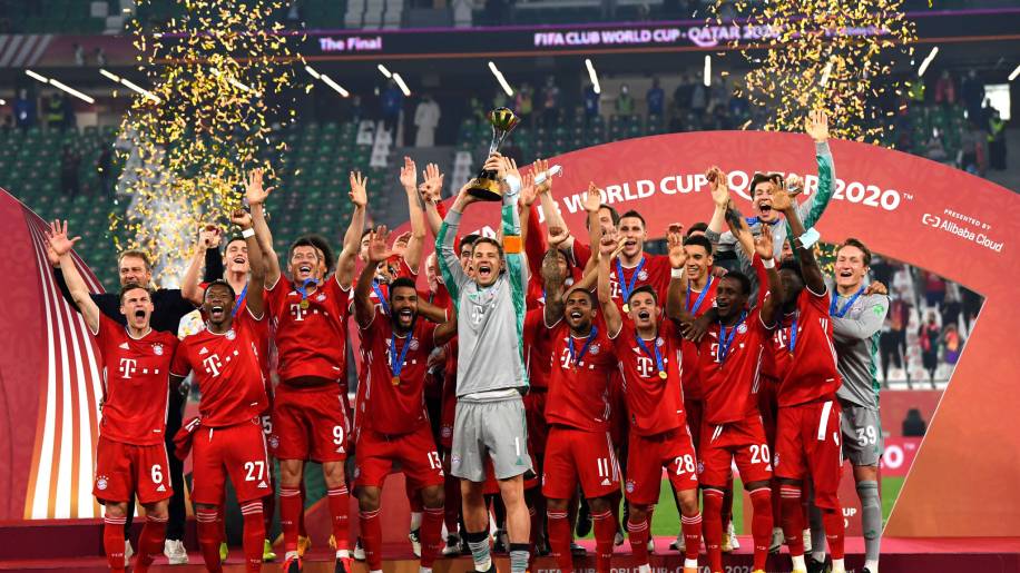 DOHA, QATAR - FEBRUARY 11: Manuel Neuer of FC Bayern Muenchen lifts the FIFA Club World Cup Qatar 2020 trophy as FC Bayern Muenchen celebrate after winning the FIFA Club World Cup Qatar 2020 Final between FC Bayern Muenchen and Tigres UANL at the Education City Stadium on February 11, 2021 in Doha, Qatar.