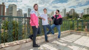 Gabriel Laet, Gustavo Vaz e Lucas Cardoso, cofundadores da EmCasa (Divulgação)