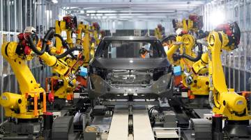 Fábrica da BMW na Alemanha: a produção sofre com a falta de semicondutores (Sean Gallup/Getty Images)