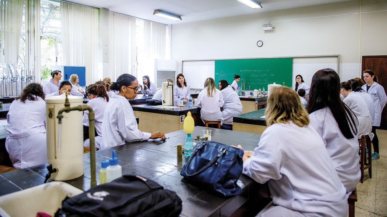 Universidade no Brasil: mudança pequena no perfil dos alunos