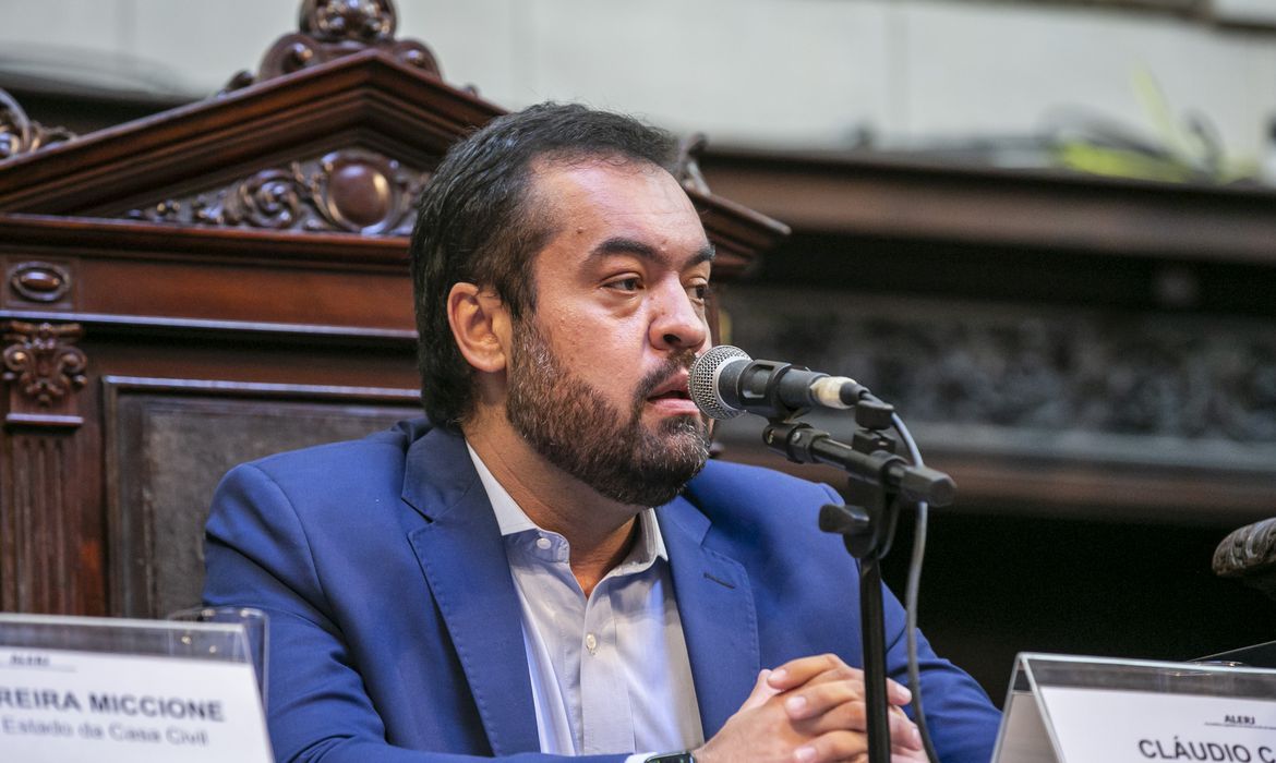 Cláudio Castro (PL) é reeleito governador do Rio de Janeiro em primeiro turno