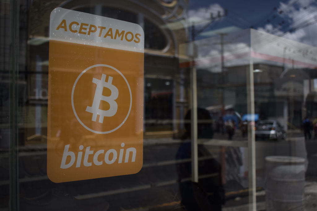 Ministro das Finanças de El Salvador diz que adoção do Bitcoin está “ganhando terreno”