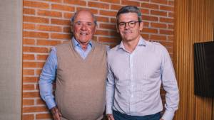 Julio Mottin e Julio Mottin Neto, respectivamente fundador do Grupo Panvel e CEO do Grupo Panvel (Do Zero Ao Topo)