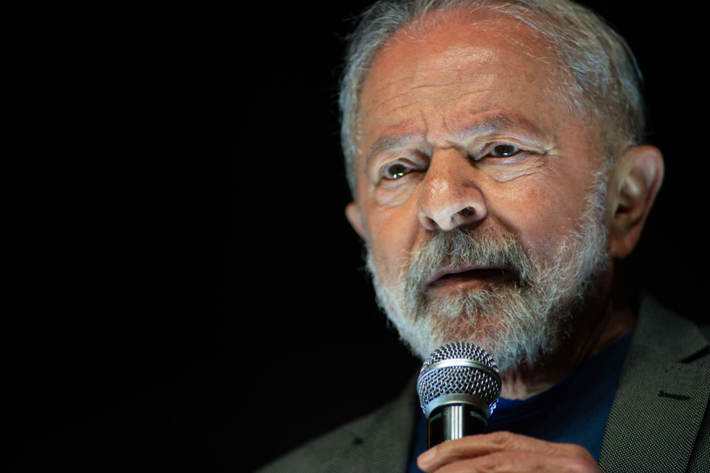 Lula diz que irá a “um ou dois debates” no 2º turno: “Quero ir para a rua”