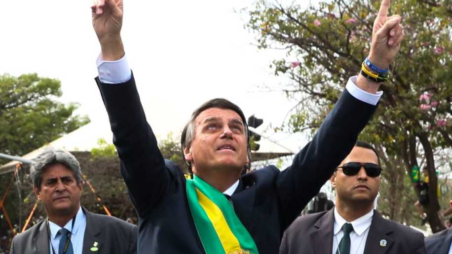 Bolsonaro dá demonstração de força no 7 de Setembro, mas assume novos  riscos e não vai além da própria bolha - InfoMoney