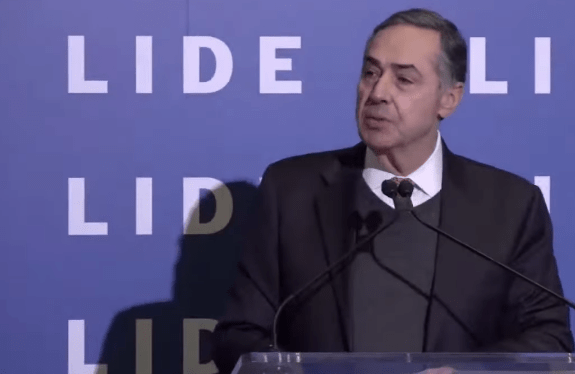 Ministro Luís Roberto Barroso, do STF, discursa em evento do Lide em Nova York (Reprodução)