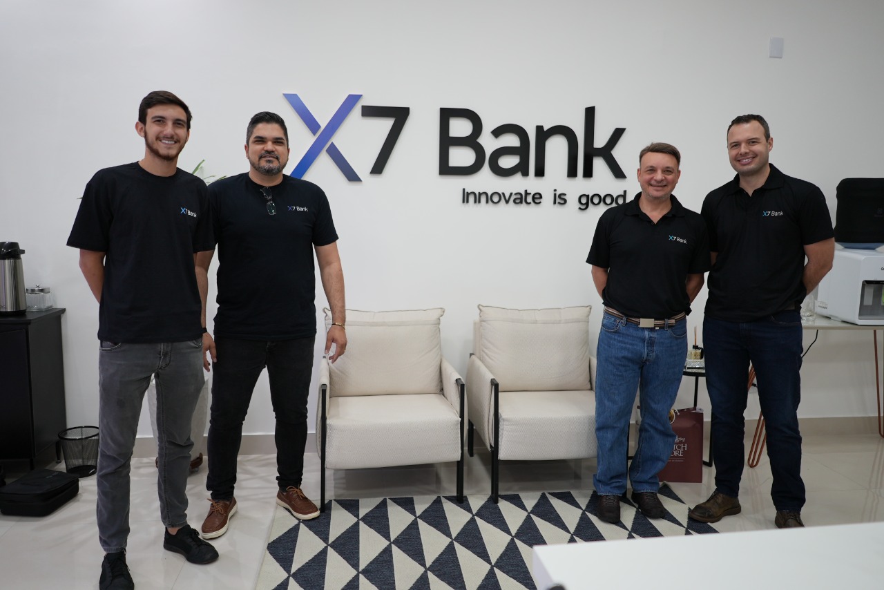 Sócios do X7 Bank: Julio Vitor (COO), Carlos Eduardo (CEO), Anhicolas Olsen (CTO) e Rafael Smozinski (CFO) (Divulgação)