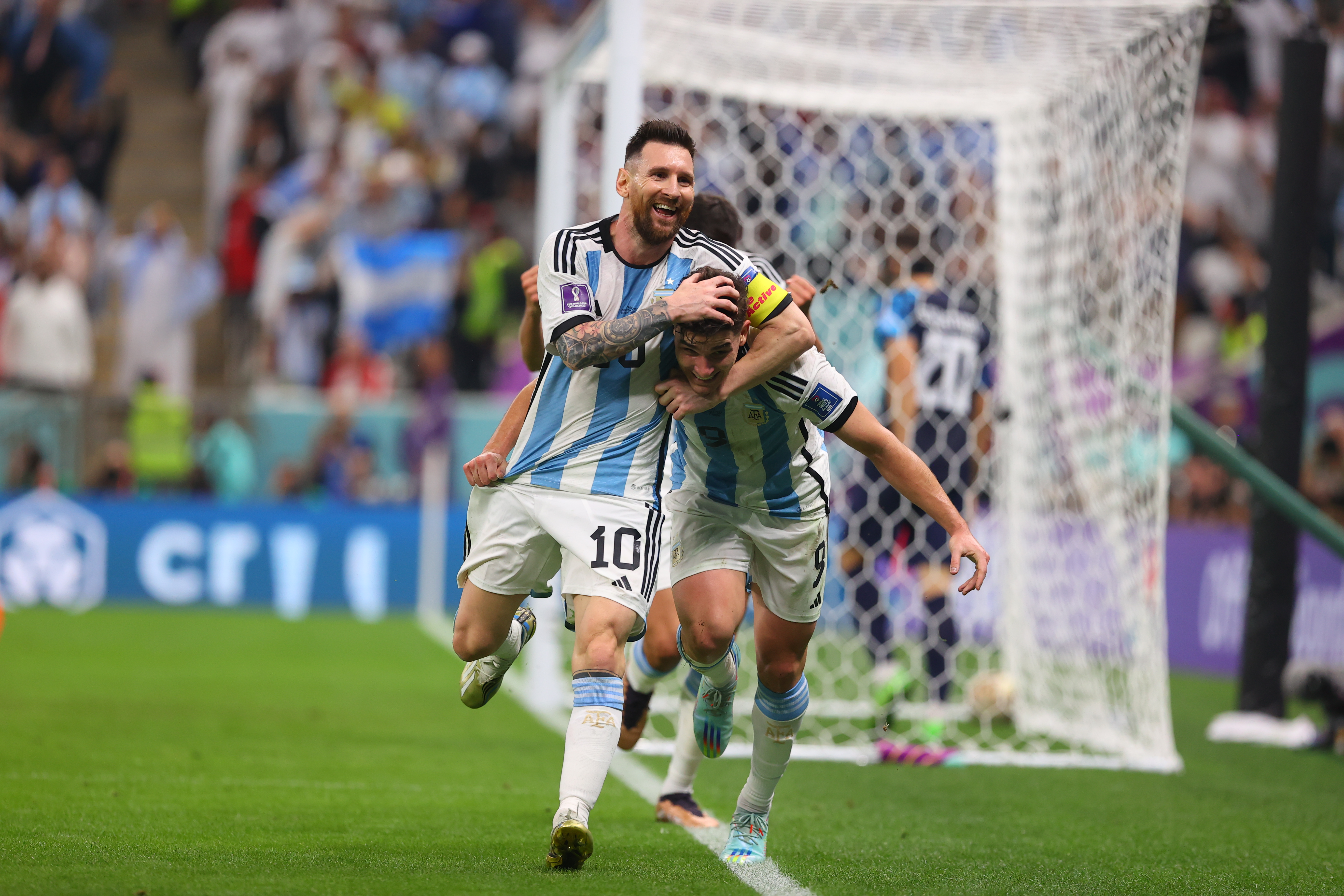 Аргентина чемпионат среди. Аргентина Хорватия 2022 3-0. Альварез Аргентина футбол. Аргентина Германия 2014 Месси.