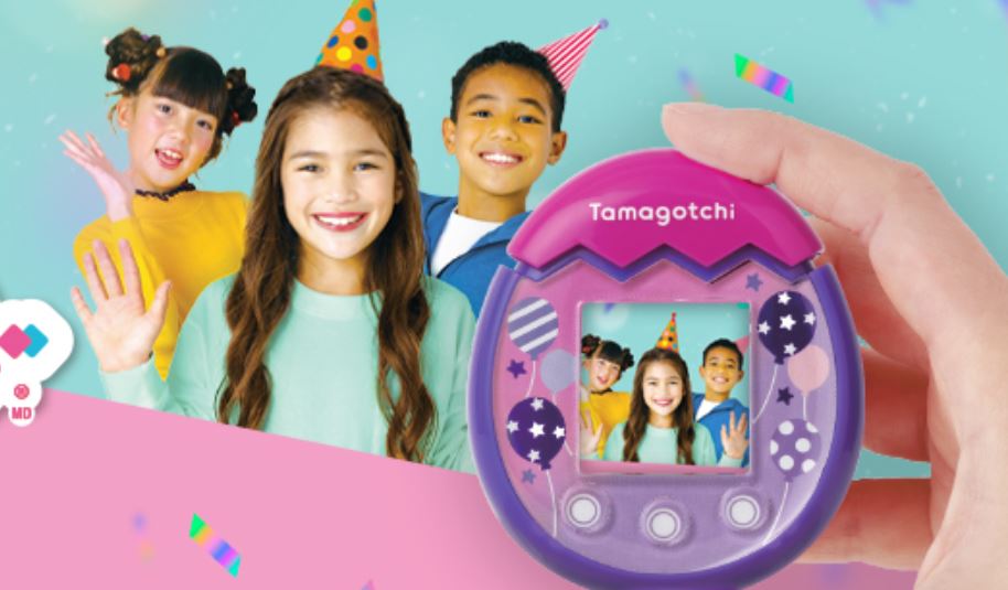 Tamagochi volta com força e substitui smartphones na mão das crianças