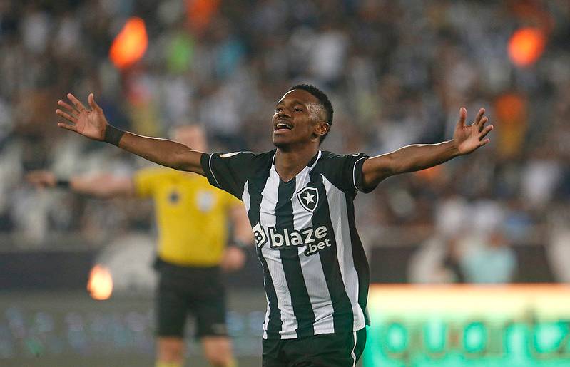 Jeffinho comemora gol do Botafogo contra o Atlhetico, pelo Campeonato Brasileiro de 2022 (Vitor Silva/Botafogo)