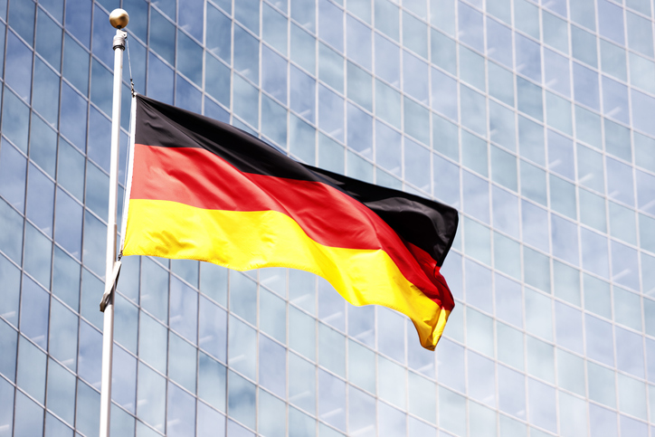 Das deutsche BIP schrumpft 2023 um 0,3 %, nach einem Wachstum von 1,8 % im Jahr 2022.