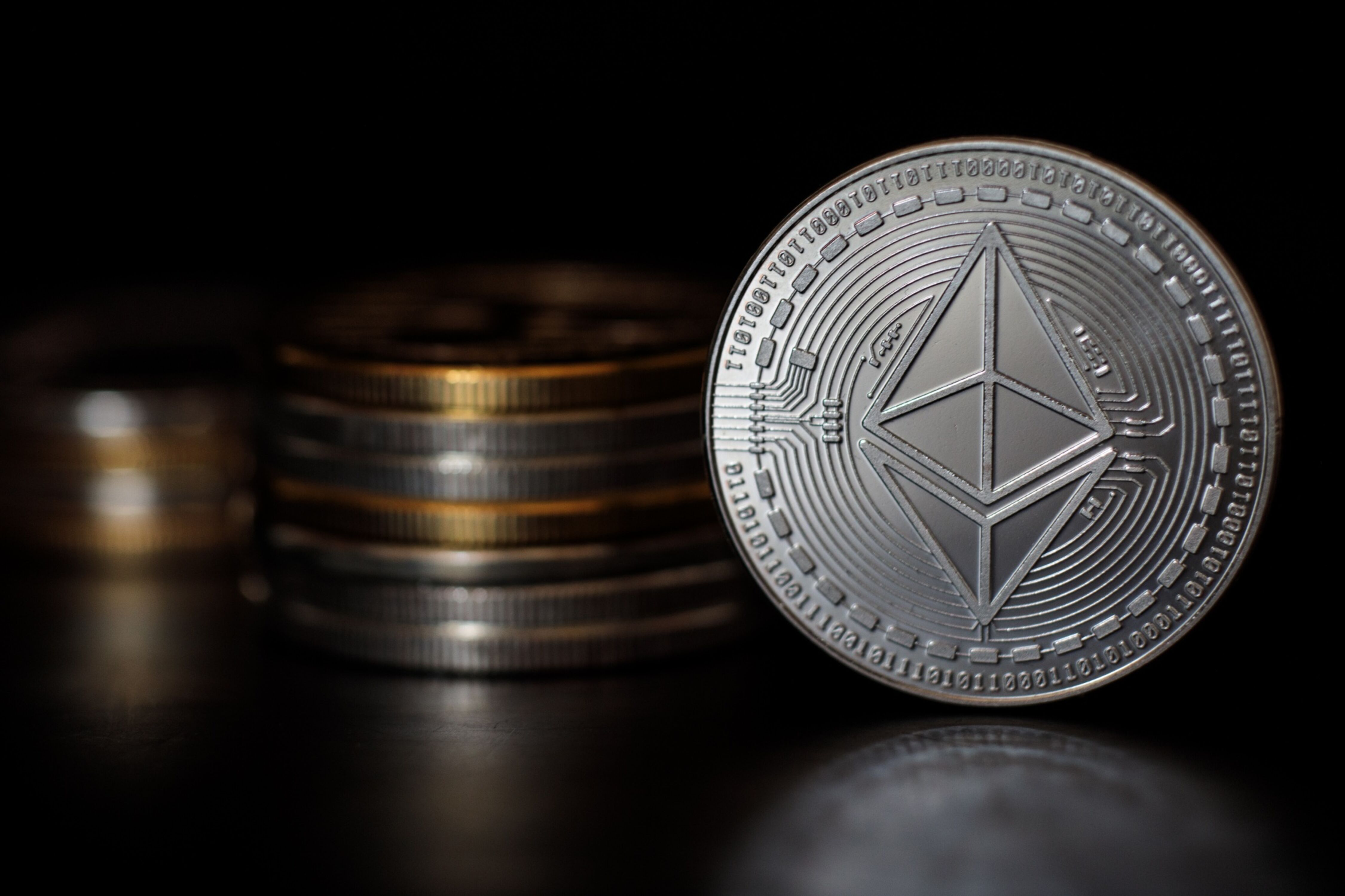 Renda passiva em Ethereum pegou? Quantidade de ETH depositado salta quase  25% em um mês