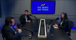 Valter e Bruno Patriani, fundador e CEO da Construtora Patriani, em entrevista ao podcast Do Zero ao Topo, nos estúdios do InfoMoney