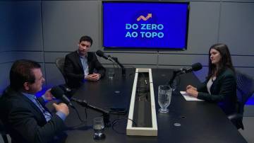 Valter e Bruno Patriani, fundador e CEO da Construtora Patriani, em entrevista ao podcast Do Zero ao Topo, nos estúdios do InfoMoney