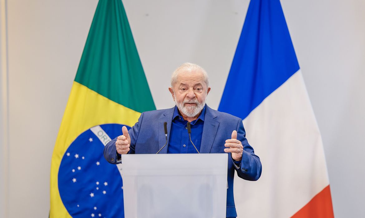 Presidente Luiz Inácio Lula da Silva durante coletiva na França (Ricardo Stuckert/PR)