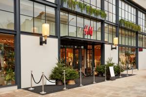 H&M chega ao país em 2025 com lojas físicas e virtual, segundo matriz sueca