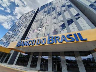Banco do Brasil antecipa pagamento de R$ 1,17 bi em JCP, Fitch afirma rating da Totvs e mais