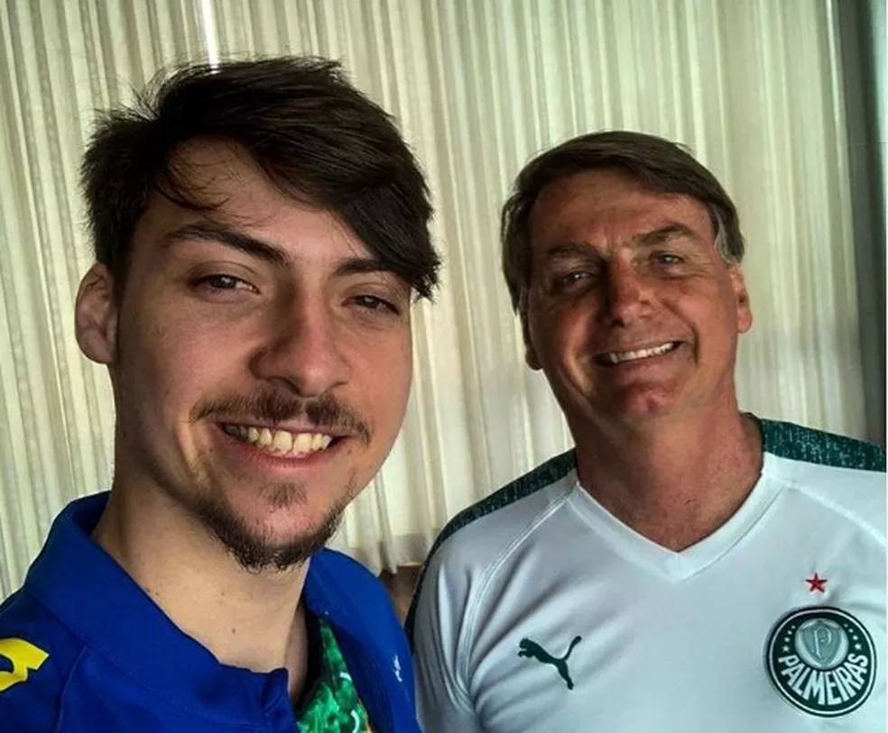 Jair Renan, filho de Bolsonaro, é alvo de mandado de busca e apreensão da Polícia do DF 1 jair renan